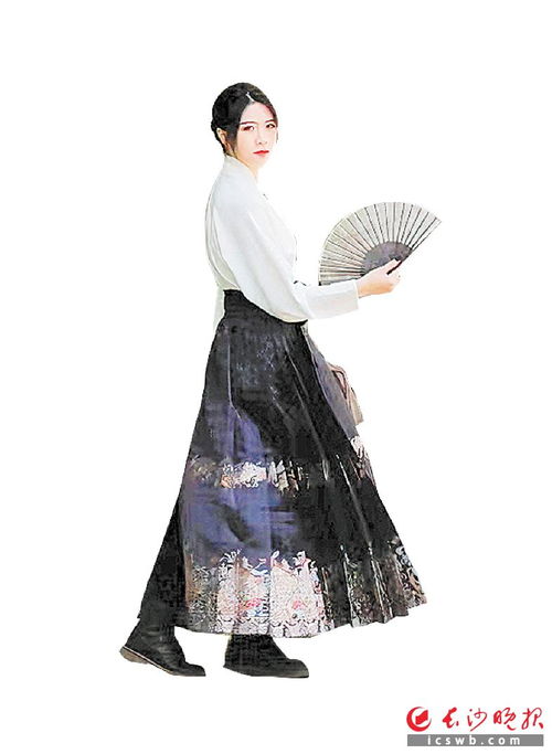 春節(jié)以來, 新中式 服飾成交額同比增長215 ,漢服品類成交額同比增長325