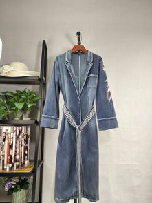 潮牌女裝批發,時尚女裝,品牌折扣女裝批發